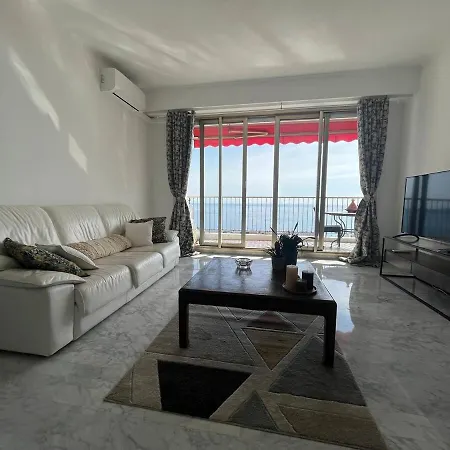 Beautiful Pool & Garage View דירה ניס