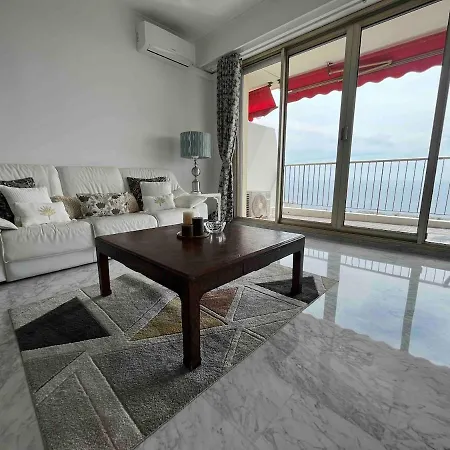 Beautiful Pool & Garage View דירה