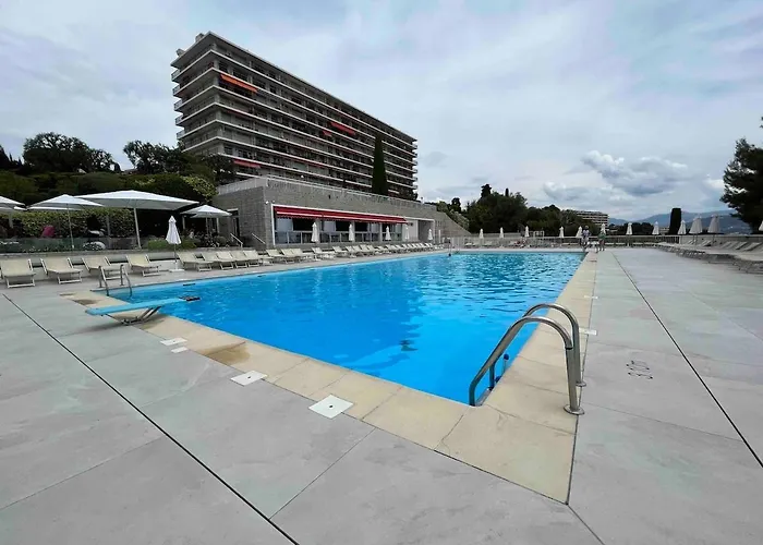 Apartament Beautiful Pool & Garage View *