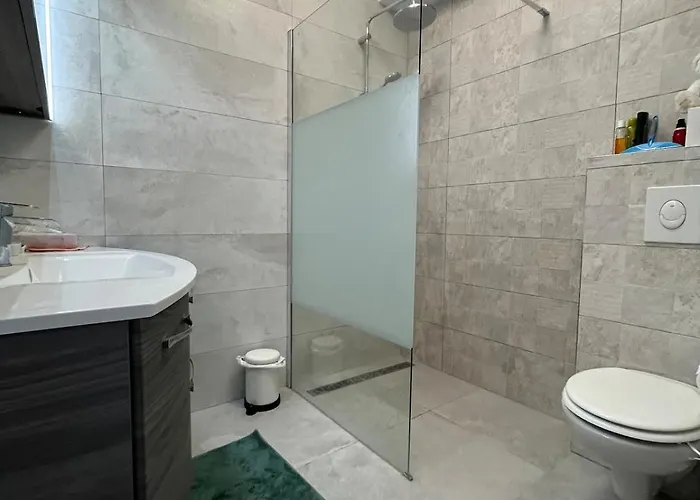 Beautiful Pool & Garage View * Nicea